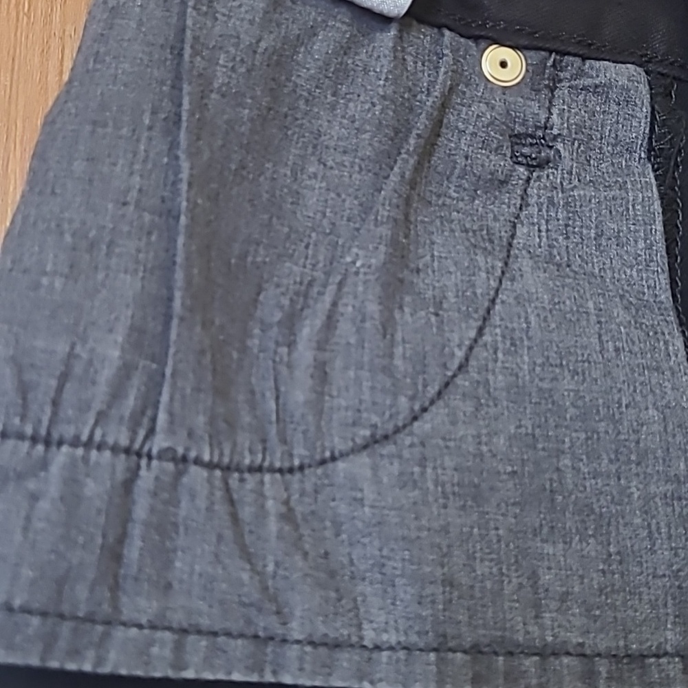 Good American Black Denim‎ Mini Skirt with Grommet Trim - Picture 10 of 14
